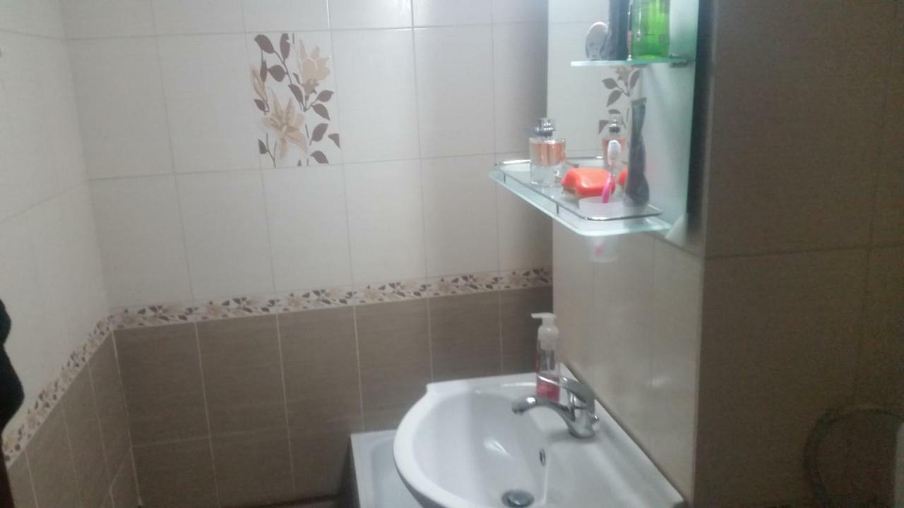 Sfanta Ecaterina - Garsoniera Alba Iulia Apartment Luaran gambar